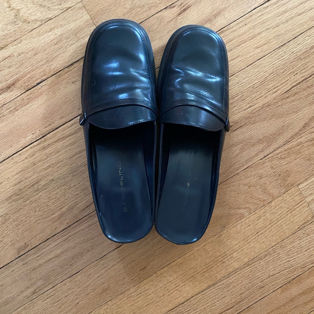 Women’s dark blue leather size 8.5 Loafers